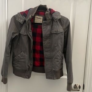 ARITZIA TNA Maverick fitted bomber jacket (medium, charcoal). Removable hood.